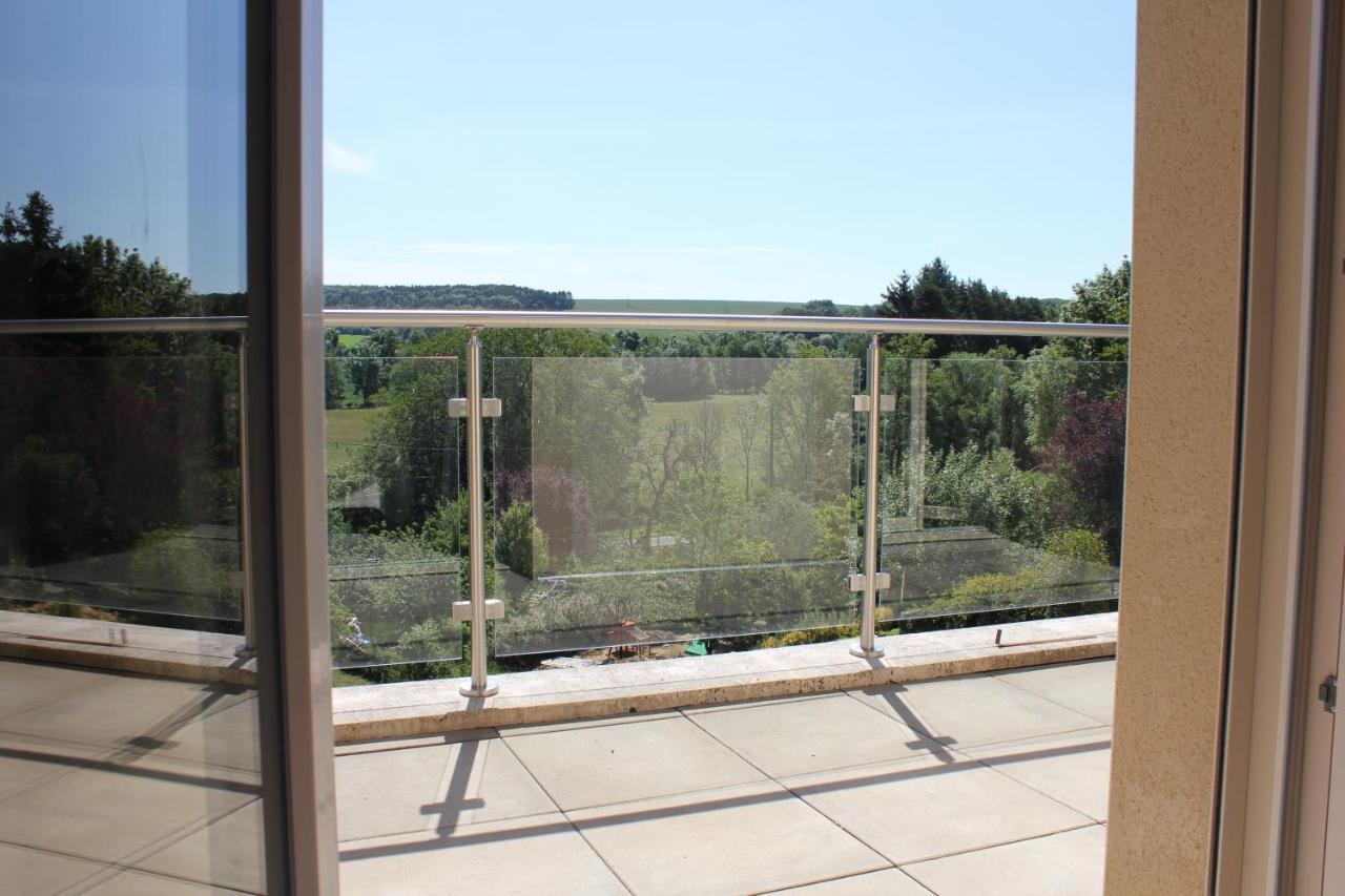 De La Vallee Des Dames Holiday home *
